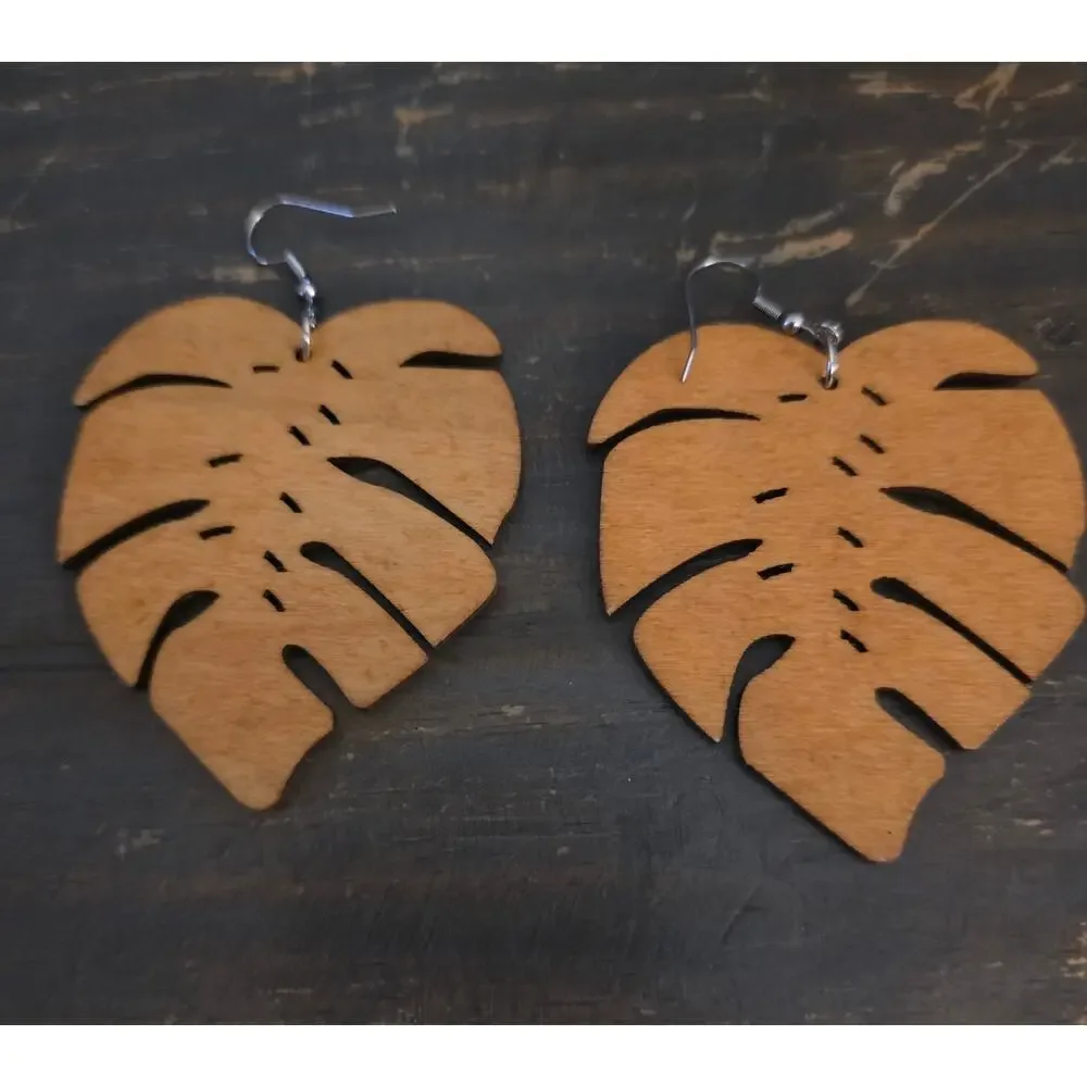 Mustard yellow monstera leaf earrings NWOT